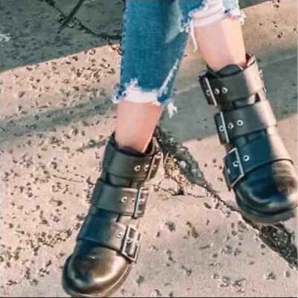 ☔️ New Blondo Black Leather Combat Booties WATERPROOF ☔️ - Picture 1 of 16